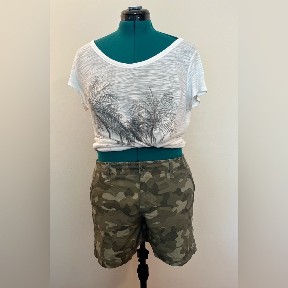 🩳 Eddie Bauer Camo Cargo Shorts